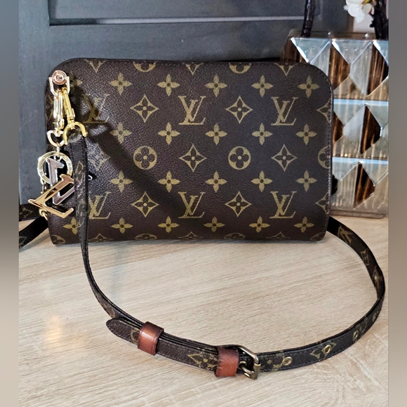 Authentic LOUIS VUITTON Monogram Orsay Clutch Crossbody Bag - Picture 7 of 15